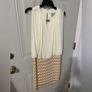 Chelsea suite dress size 6 Nwt